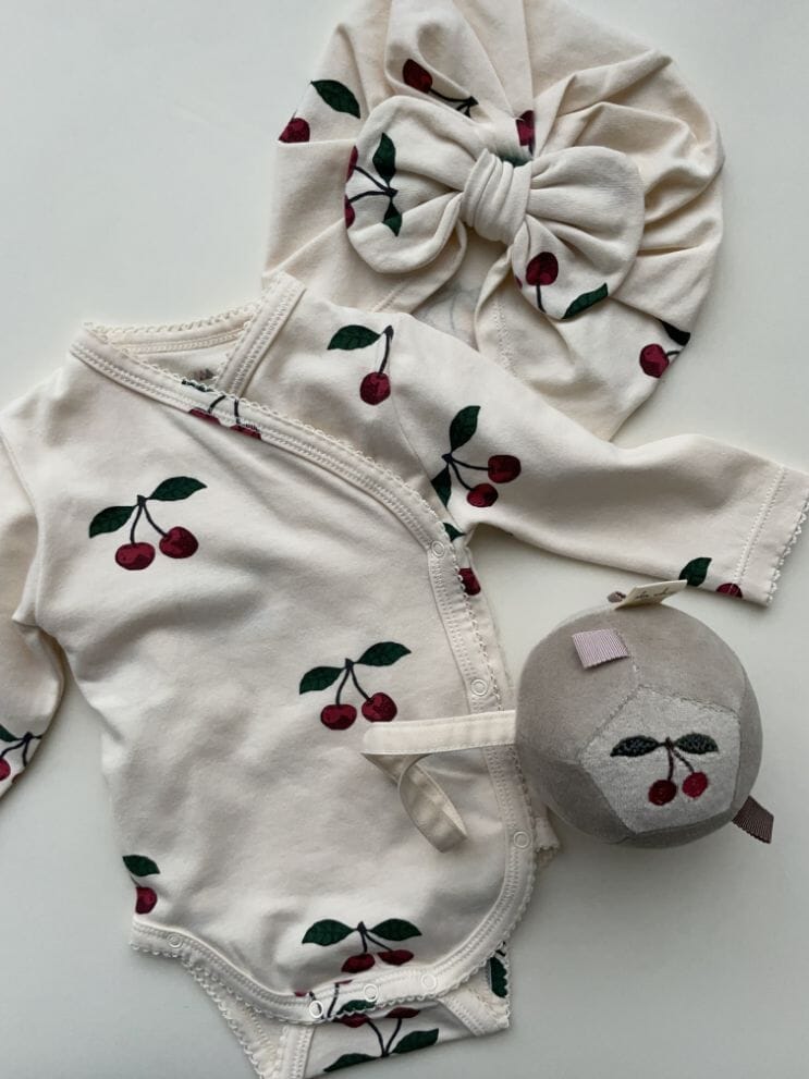 Newborn body met lange mouwen - Ma grande cerise - Konges Slojd